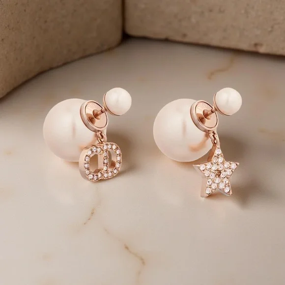 Dior Tribales Earrings
Pink-Finish Metal with Pink Resin Pearl and Crystals - Picture 2 of 16